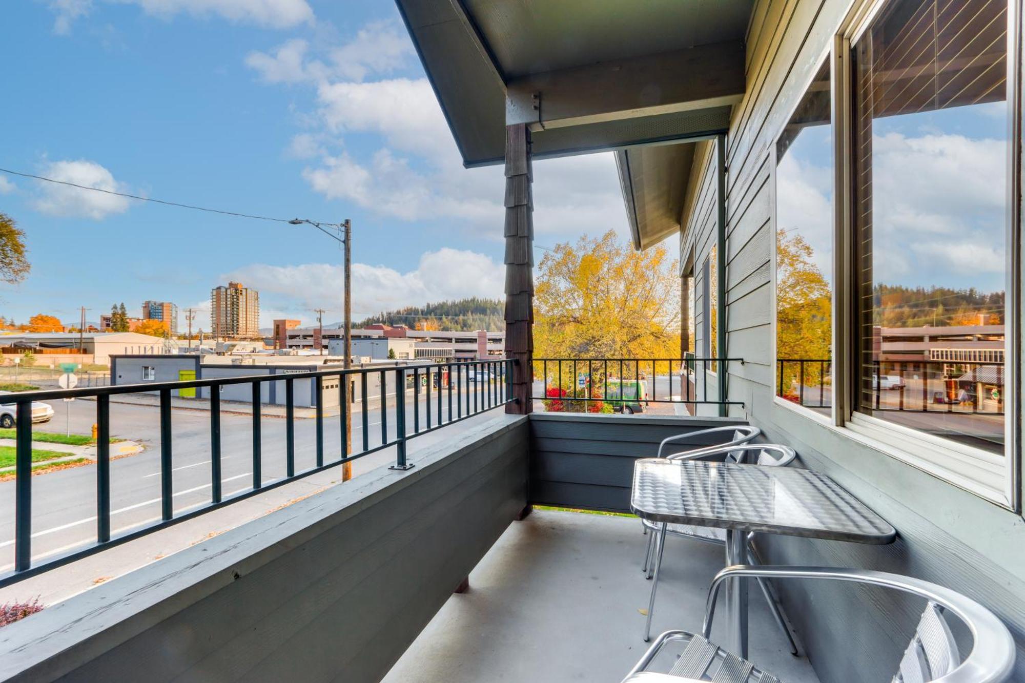 Modern Coeur Dalene Getaway Condo Walk Downtown! Coeur d'Alene Eksteriør billede