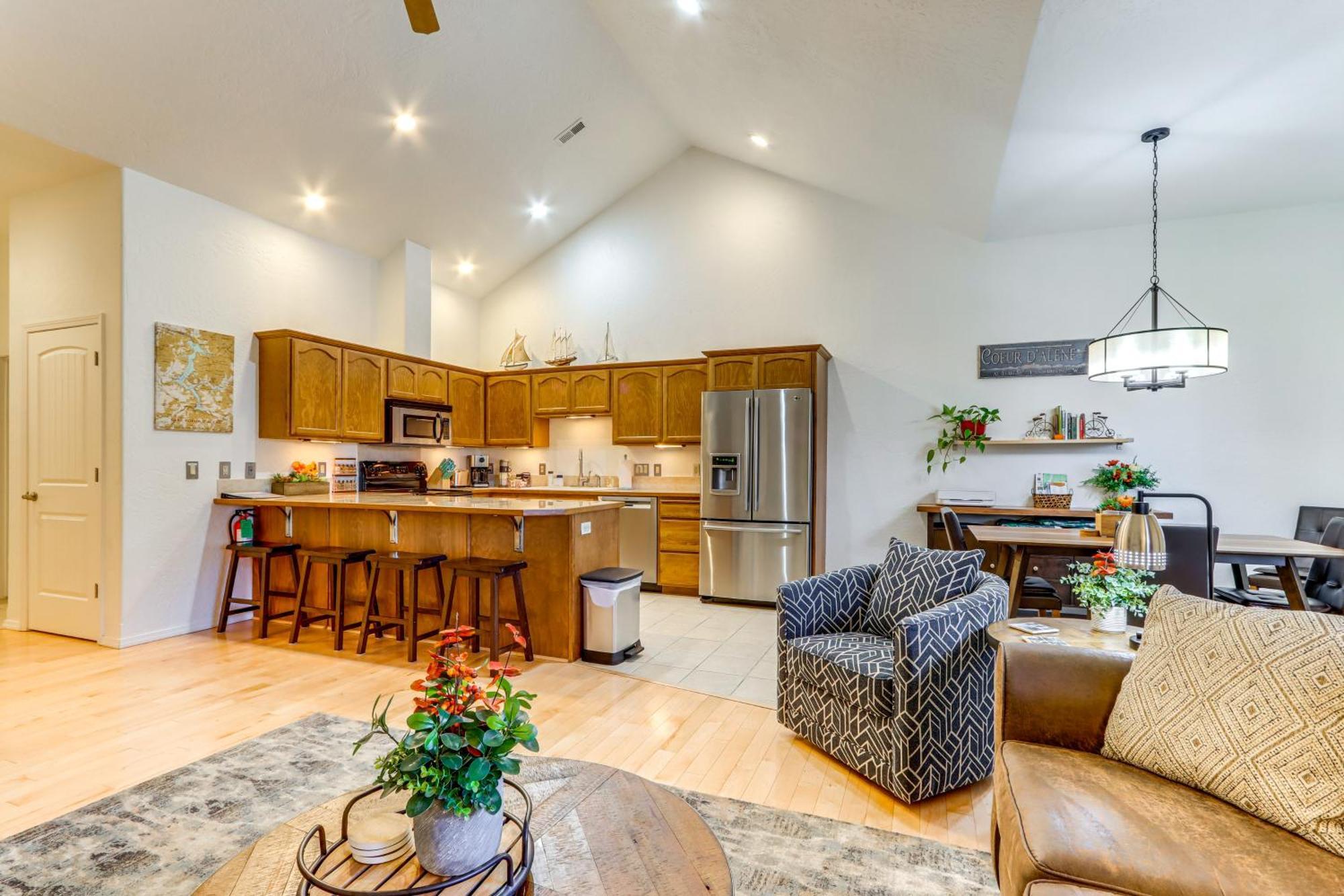 Modern Coeur Dalene Getaway Condo Walk Downtown! Coeur d'Alene Eksteriør billede